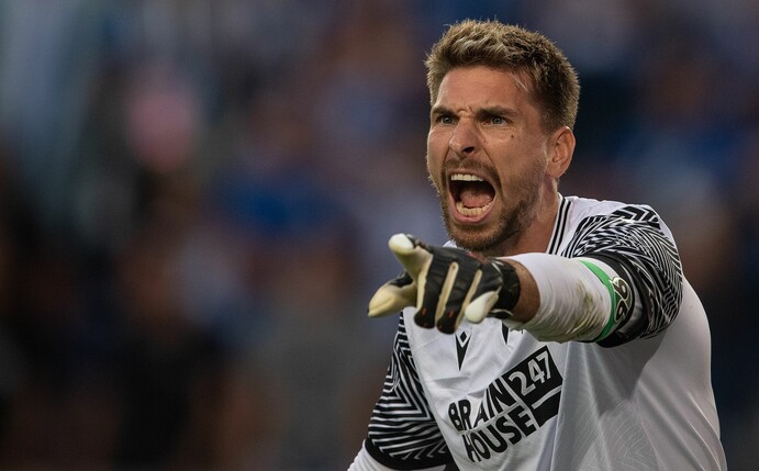 Torwart Ron-Robert Zieler fühlt sich bei Hannover wohl.