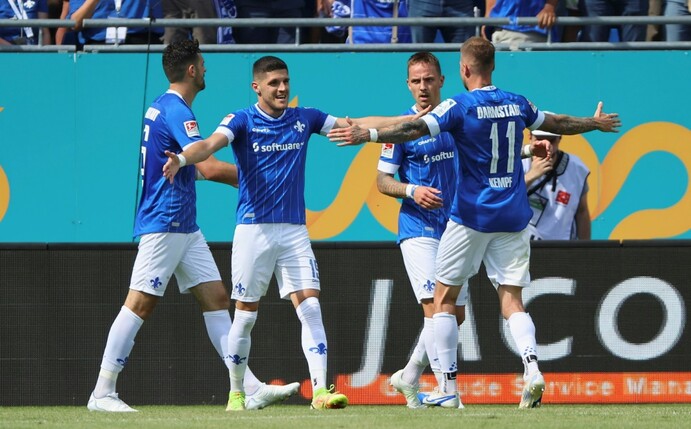 Darmstadt schlägt Düsseldorf im Topspiel