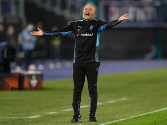 Jorge Sampaoli trainiert jetzt wieder den FC Sevilla. Jorge Sampaoli trainiert jetzt wieder den FC Sevilla.