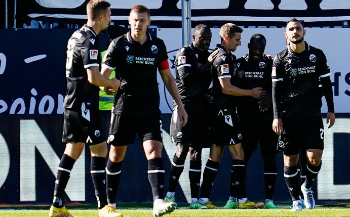 Sandhausen feiert im Heimspiel gegen Magdeburg einen wichtigen Sieg.