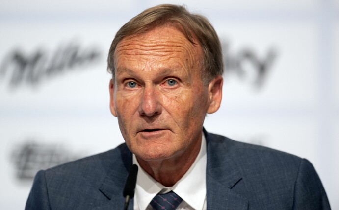 Will den Frauen-Fußball beim BVB behutsam aufbauen: Hans-Joachim Watzke.