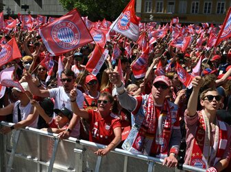 Pyro-Vergehen: Geldstrafen für Bayern und Freiburg Pyro-Vergehen: Geldstrafen für Bayern und Freiburg