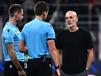 "Diebstahl": Harte Kritik an Schiedsrichter Siebert "Diebstahl": Harte Kritik an Schiedsrichter Siebert