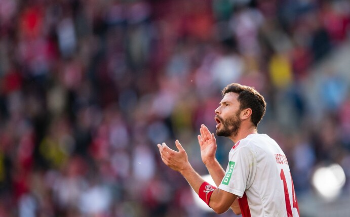 Kapitän Jonas Hector antwortete noch ausweichend zu einem möglichen Verbleib beim 1. FC Köln.