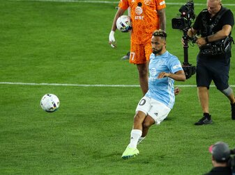 Mukhtar träumt von WM-Teilnahme: "Es wäre völlig verrückt" Mukhtar träumt von WM-Teilnahme: "Es wäre völlig verrückt"