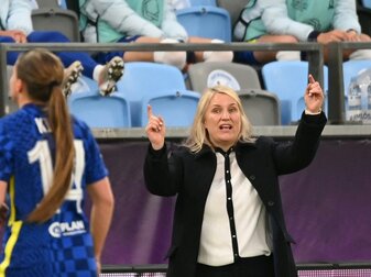 "Notfall-Gebärmutterentfernung" bei Welttrainerin Hayes "Notfall-Gebärmutterentfernung" bei Welttrainerin Hayes