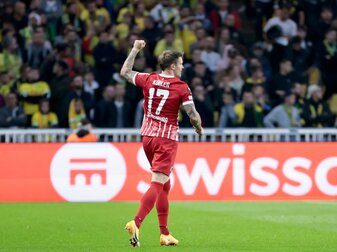 Lukas Kübler stellte mit seinem Tor die Weichen auf Freiburger Sieg in Nantes. Lukas Kübler stellte mit seinem Tor die Weichen auf Freiburger Sieg in Nantes.