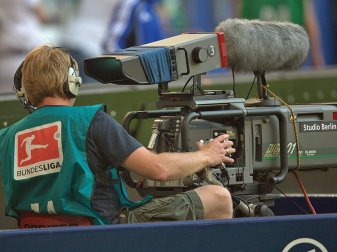 DFL bietet die Live-Spiele in acht Paketen an (Quelle: pixathlon/SID-IMAGES) DFL bietet die Live-Spiele in acht Paketen an (Quelle: pixathlon/SID-IMAGES)