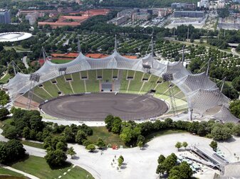 Anlässlich des 50-jährigen Jubiläums findet am 23. Oktober ein Freundschaftsspiel im Olympiastadion statt. Anlässlich des 50-jährigen Jubiläums findet am 23. Oktober ein Freundschaftsspiel im Olympiastadion statt.