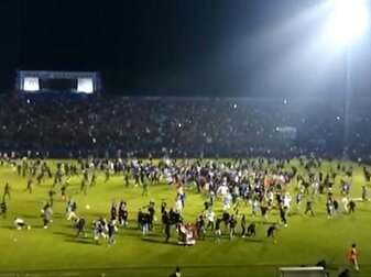 Task Force fordert Rücktritt von Fußball-Chef Task Force fordert Rücktritt von Fußball-Chef