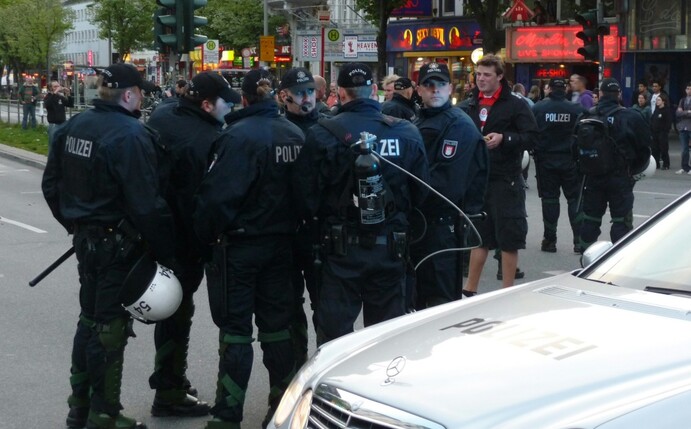 Ausschreitungen vor Hamburger Derby