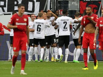 Auch Alonso hilft noch nicht: Bayer mit Klatsche in Frankfurt Auch Alonso hilft noch nicht: Bayer mit Klatsche in Frankfurt