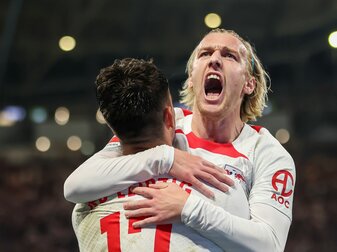 Leipzigs Emil Forsberg musste im Spiel gegen Hertha BSC frühzeitig wegen Problemen an den Adduktoren ausgewechselt werden. Leipzigs Emil Forsberg musste im Spiel gegen Hertha BSC frühzeitig wegen Problemen an den Adduktoren ausgewechselt werden.