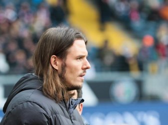 Frankfurts verletzter Torjäger Alex Meier soll Ende April zurückkehren. Foto: Frank Rumpenhorst Frankfurts verletzter Torjäger Alex Meier soll Ende April zurückkehren. Foto: Frank Rumpenhorst