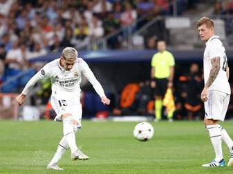 "Madrid mag ihn so sehr": Kroos glänzt im Clasico "Madrid mag ihn so sehr": Kroos glänzt im Clasico