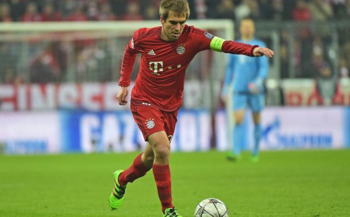 Lahm zieht mit Kahn gleich (Quelle: pixathlon/SID-IMAGES)