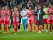 Die Spieler von Union bedanken sich nach dem Heimsieg gegen Borussia Dortmund bei den Fans für die Unterstützung.