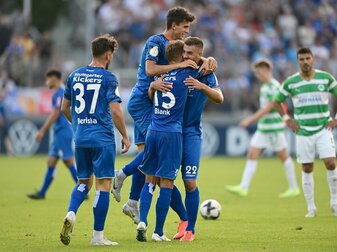 Die Stuttgarter Kickers führen derzeit die Tabelle der Oberliga Baden-Württemberg an. Die Stuttgarter Kickers führen derzeit die Tabelle der Oberliga Baden-Württemberg an.