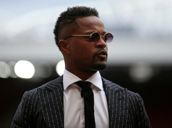 Homophobe Äußerungen: Gerichtsverfahren gegen Evra vertagt Homophobe Äußerungen: Gerichtsverfahren gegen Evra vertagt