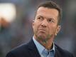 Rekord-Nationalspieler und Fußball-Experte Lothar Matthäus am Spielfeldrand.