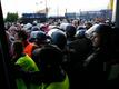 Am Rande des Champions-League-Finals in Paris ging die Polizei mit Tränengas gegen die Fans vor.