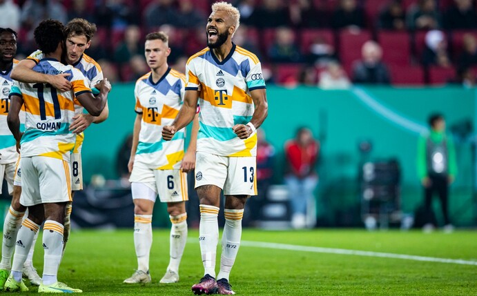 Überzeugte auch im Pokal in Augsburg: Bayern-Profi Maxim Choupo-Moting (r)