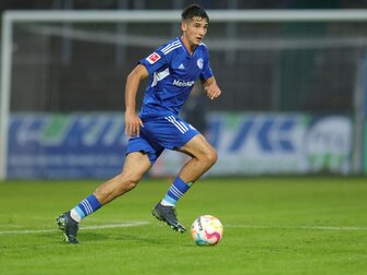 Knie-OP bei Greiml: Schalke fehlen vier Innenverteidiger Knie-OP bei Greiml: Schalke fehlen vier Innenverteidiger