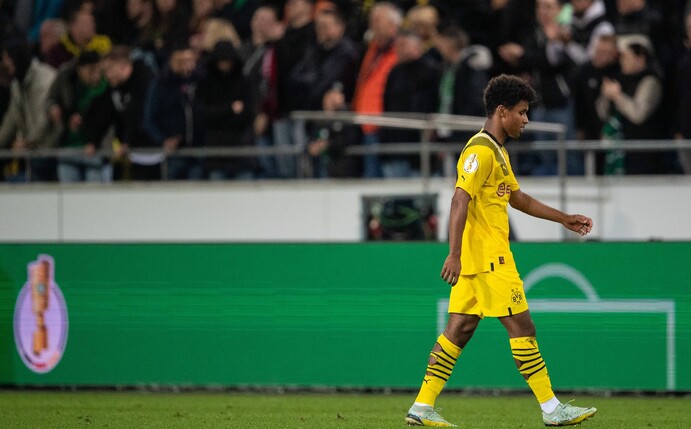 Wurde für zwei Pokalspiele gesperrt: BVB-Profi Karim Adeyemi.