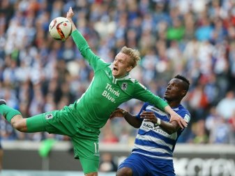 Victor Obinna (r.) erzielt den Siegtreffer für Duisburg (Quelle: FIRO/SID-IMAGES)
<br>
<br>
<br>© 2016 SID Victor Obinna (r.) erzielt den Siegtreffer für Duisburg (Quelle: FIRO/SID-IMAGES)
<br>
<br>
<br>© 2016 SID