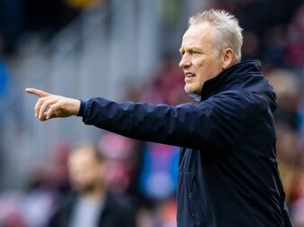 Trainer Christian Streich setzt beim SC Freiburg auf Kontinuität. Trainer Christian Streich setzt beim SC Freiburg auf Kontinuität.