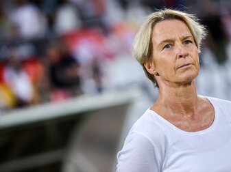 Martina Voss-Tecklenburg ist die Trainerin der deutschen Fußballerinnen. Martina Voss-Tecklenburg ist die Trainerin der deutschen Fußballerinnen.