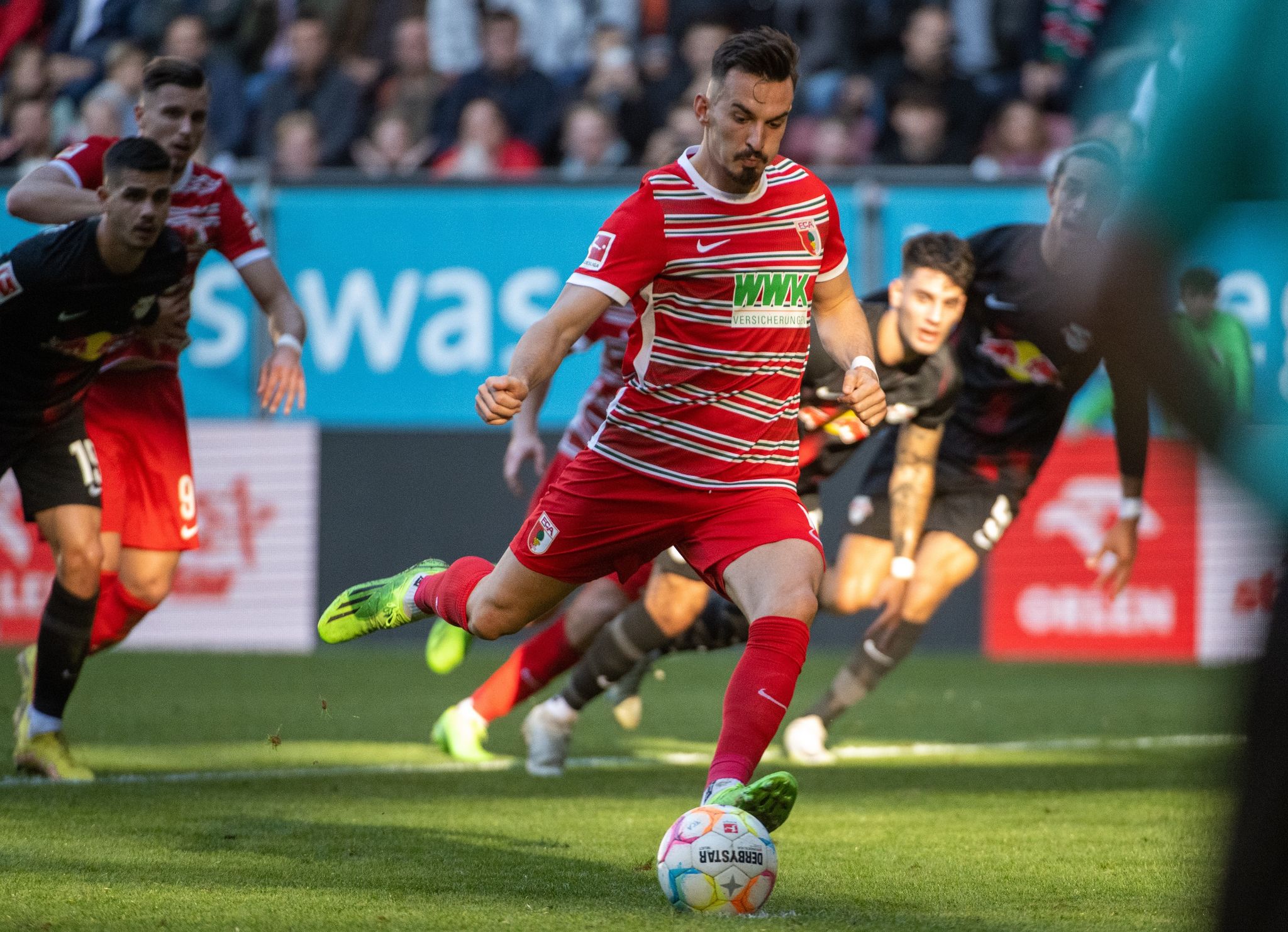 Mergin Berisha traf vom Elfmeterpunkt zum 1:0 gegen Leipzig.