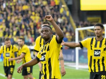 Treffsichere BVB-Youngster Youssoufa Moukoko (vorne) und Jude Bellingham (r). Treffsichere BVB-Youngster Youssoufa Moukoko (vorne) und Jude Bellingham (r).