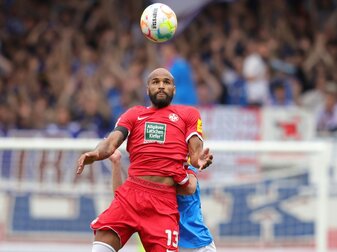 Stürmer Boyd rassistisch beleidigt: Hansa entschuldigt sich Stürmer Boyd rassistisch beleidigt: Hansa entschuldigt sich