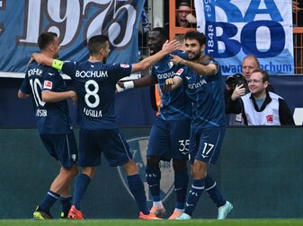 Union-Überflieger stürzen in Bochum ab Union-Überflieger stürzen in Bochum ab