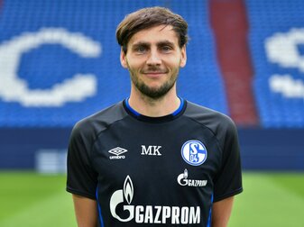 Kreutzer vorerst weiter Schalke-Trainer Kreutzer vorerst weiter Schalke-Trainer