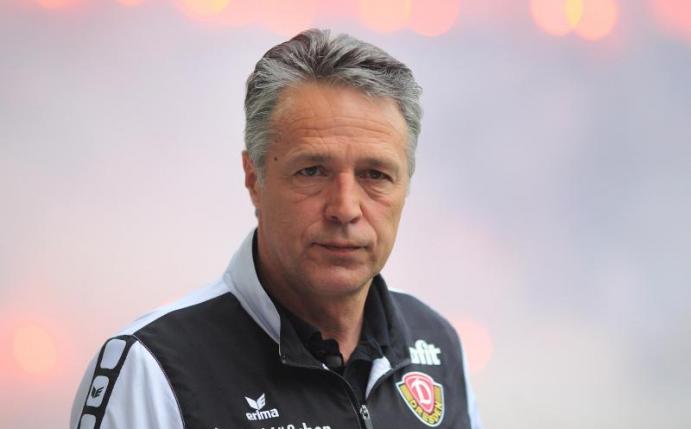 Trainer Uwe Neuhaus führte Dynamo Dresden zurück in die zweite Liga. Foto: Jens Wolf