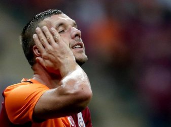 Podolski und Galatasaray verlieren weiter an Boden (Quelle: SID-IMAGES) Podolski und Galatasaray verlieren weiter an Boden (Quelle: SID-IMAGES)