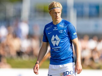 Hat berühmte Verwandtschaft: Albert Braut Tjaland. Hat berühmte Verwandtschaft: Albert Braut Tjaland.