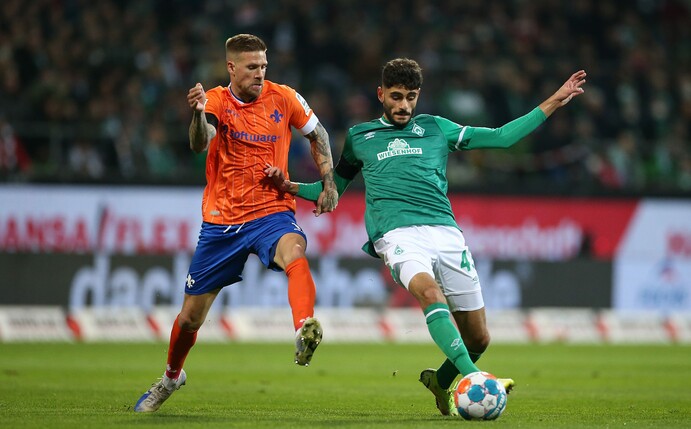 Seit 2019 in Bremen: Dinkci (rechts) ist ein Werder-Eigengewächs. Foto: Cathrin Mueller/Getty Images