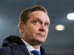 Schalke-Manager Horst Heldt ist mal wieder mächtig sauer. Foto: Guido Kirchner
