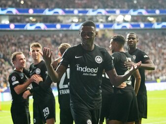 Frankfurts Randal Kolo Muani feiert sein Tor zum 2:1. Frankfurts Randal Kolo Muani feiert sein Tor zum 2:1.