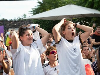 Die WM findet vom 20. November bis 18. Dezember in Katar statt, die späteste Anstoßzeit ist 20.00 Uhr (MESZ). Die WM findet vom 20. November bis 18. Dezember in Katar statt, die späteste Anstoßzeit ist 20.00 Uhr (MESZ).