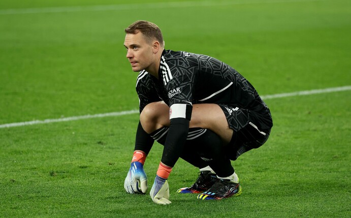 Neuer fehlt dem FC Bayern bereits seit mehreren Wochen. Foto: Alexander Hassenstein/Getty Images