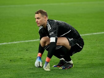 Neuer fehlt dem FC Bayern bereits seit mehreren Wochen. Foto: Alexander Hassenstein/Getty Images Neuer fehlt dem FC Bayern bereits seit mehreren Wochen. Foto: Alexander Hassenstein/Getty Images