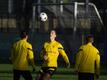 Nico Schlotterbeck (M) beim Training in Dortmund. Der Nationalspieler hat seine Probleme mit der WM in Katar geäußert.