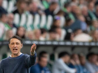 Wolfsburgs Trainer Niko Kovac gestikuliert während des Spiels gegen den VfL Bochum. Wolfsburgs Trainer Niko Kovac gestikuliert während des Spiels gegen den VfL Bochum.