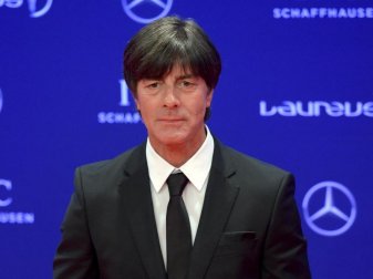 Joachim Löw sorgt sich wegen der vielen verletzten Nationalspieler. Foto: Rainer Jensen Joachim Löw sorgt sich wegen der vielen verletzten Nationalspieler. Foto: Rainer Jensen