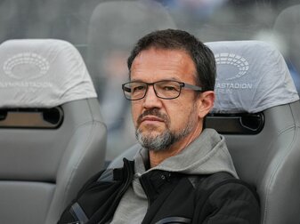 Stellt Hertha BSC auf finanziell angespannte Zeiten ein: Herthas Manager Fredi Bobic. Stellt Hertha BSC auf finanziell angespannte Zeiten ein: Herthas Manager Fredi Bobic.