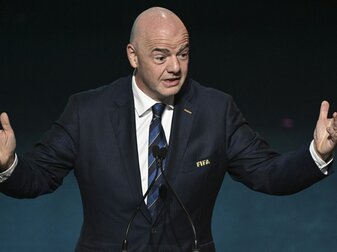 Infantino fordert: "Konzentrieren wir uns auf den Fußball" Infantino fordert: "Konzentrieren wir uns auf den Fußball"
